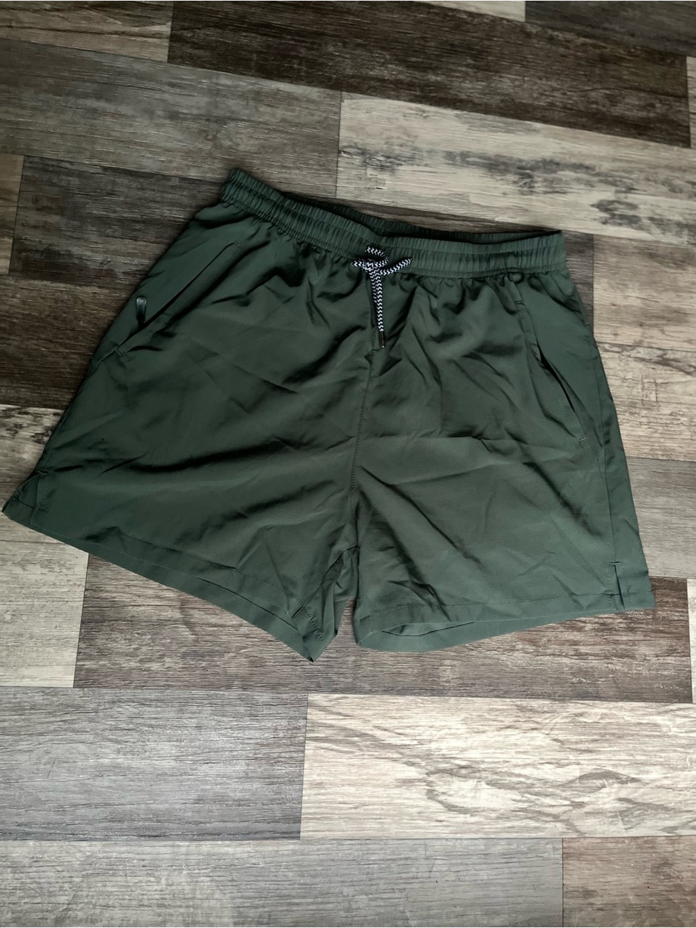 Dark green short shorts